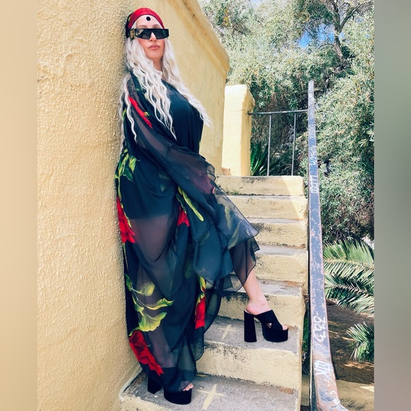 Gorgeous Runway FLORAL style chiffon Kimono or robe - Picture 6 of 10